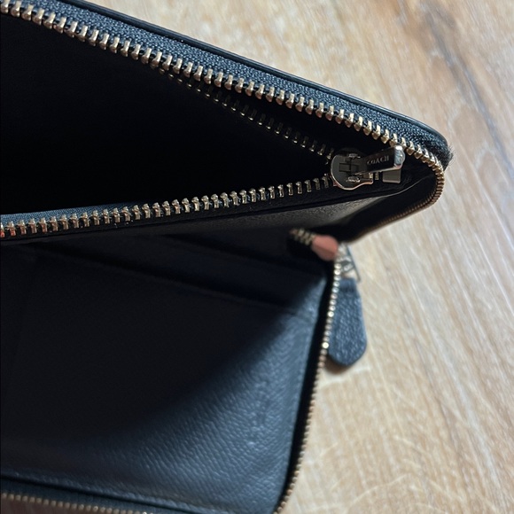 Coach Textured Black Zip Wallet - Picture 14 of 16